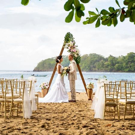 Mount Irvine Bay Resort Black Rock Bagian luar foto