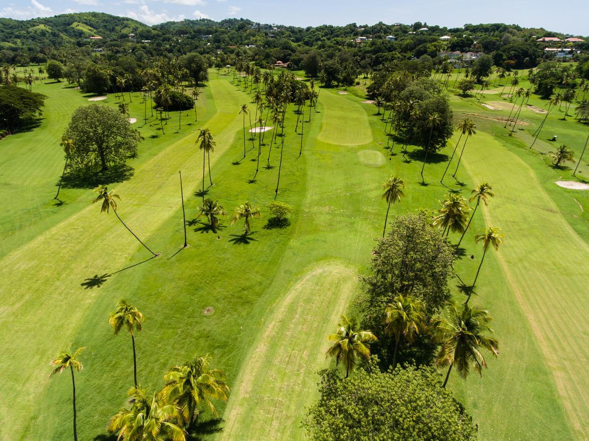 Mount Irvine Bay Resort Black Rock Bagian luar foto