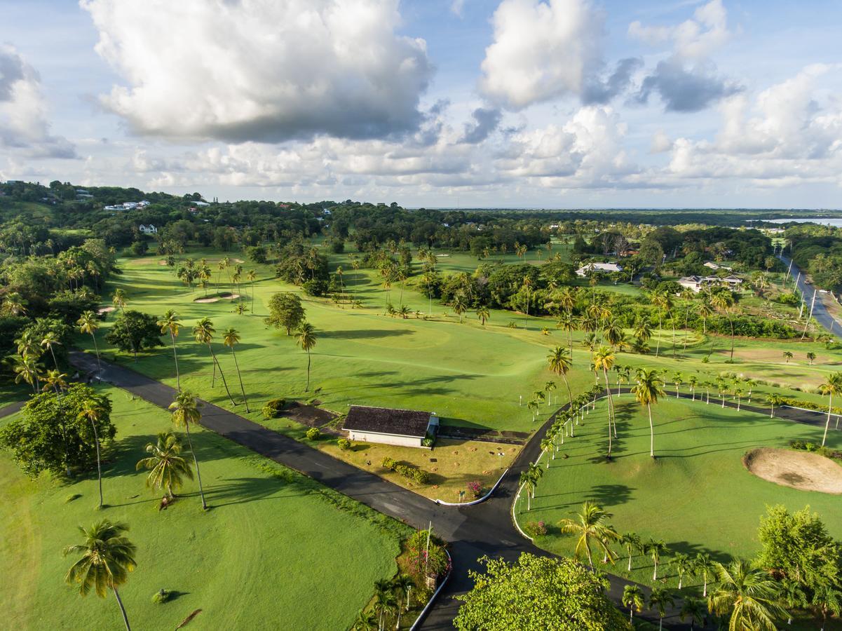 Mount Irvine Bay Resort Black Rock Bagian luar foto