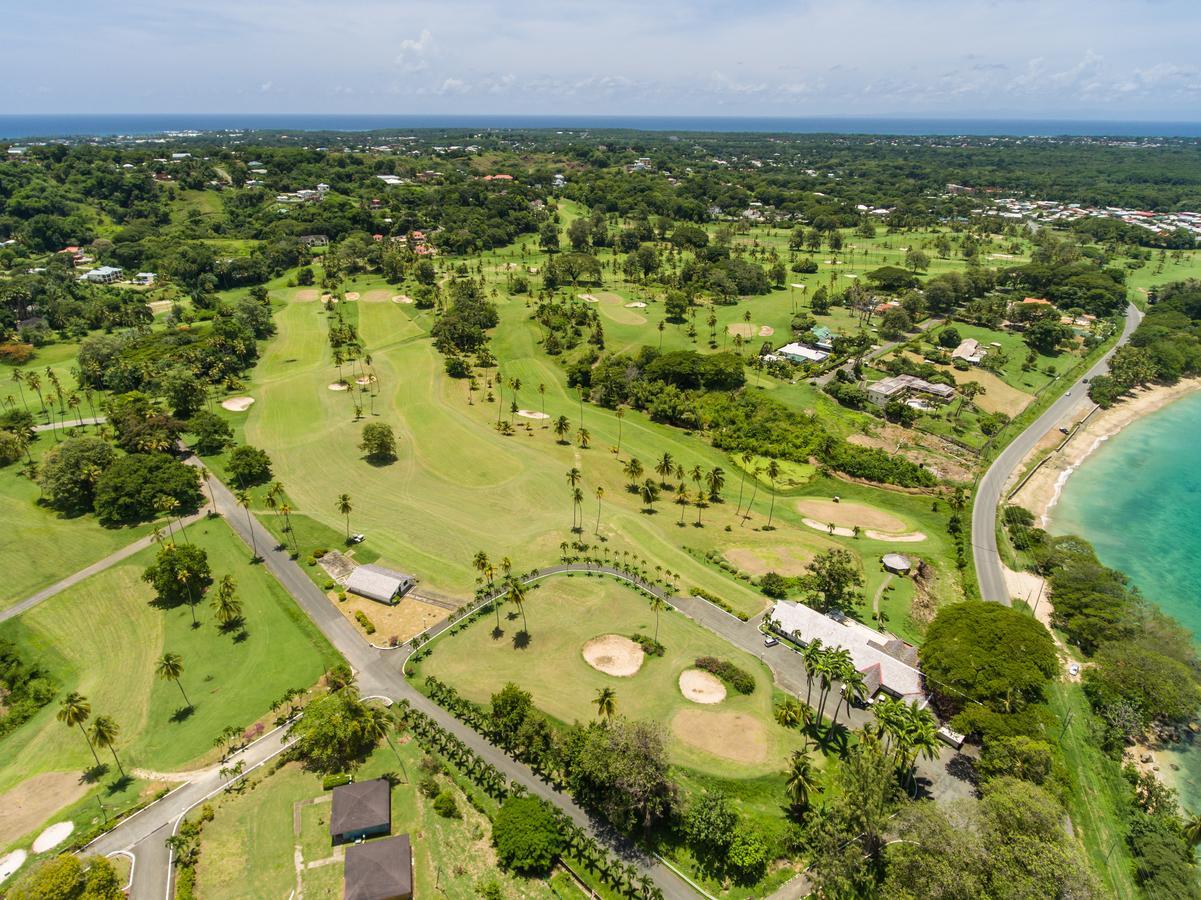 Mount Irvine Bay Resort Black Rock Bagian luar foto