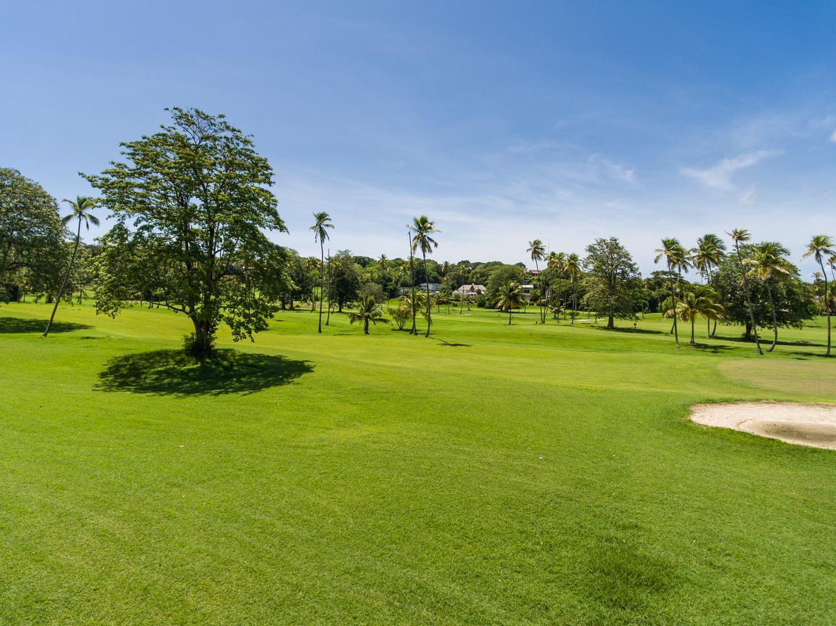 Mount Irvine Bay Resort Black Rock Bagian luar foto